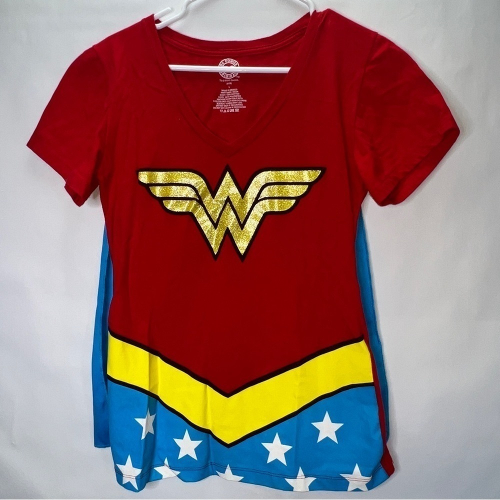 Dc Comics Wonder Woman Top with Cape L